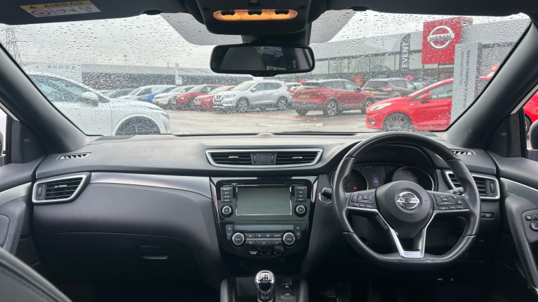 Nissan Qashqai 1.3 DiG-T 160 Tekna+ 5dr Petrol Hatchback